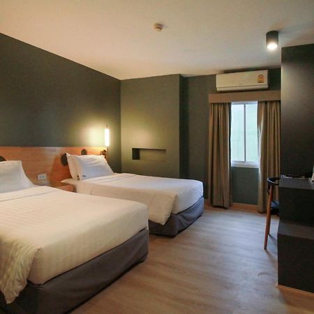 Hotel Mybed Ratchada Bangkok Esterno foto